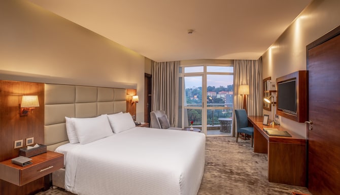 GOLDEN TULIP CANAAN KAMPALA - Suite King Room