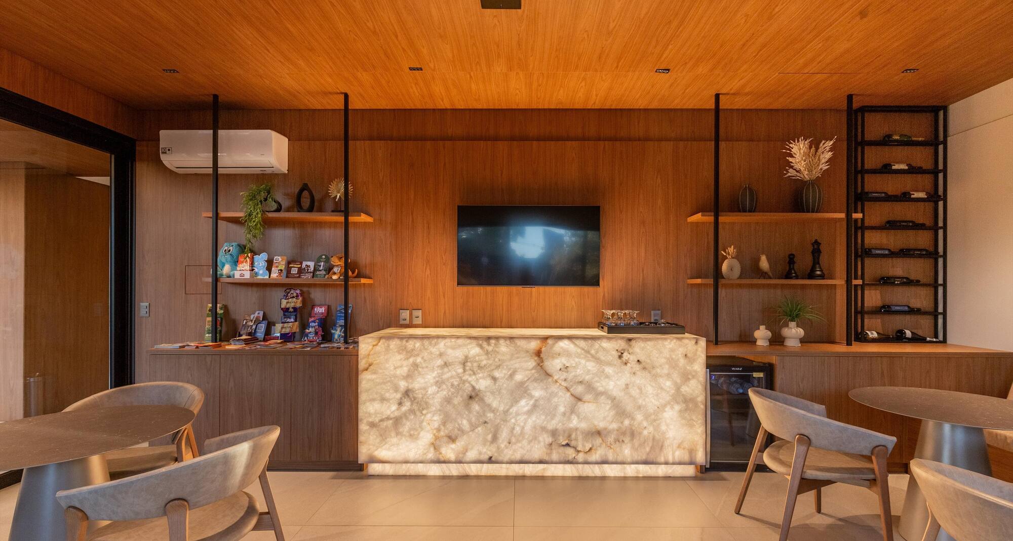 Golden Tulip Canela - bar