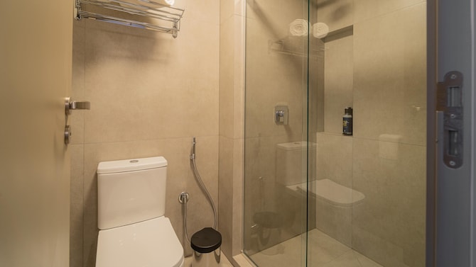 Golden Tulip Canela - Suite banheiro superior