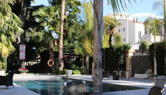 Golden Tulip Cannes Hotel de Paris - IMG