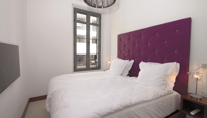 Golden Tulip Cannes Hotel de Paris - Villa-annette-cannes-apartment-bedro