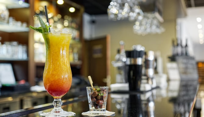 Golden Tulip CDG Airport Roissy - BAR COCKTAIL Copie
