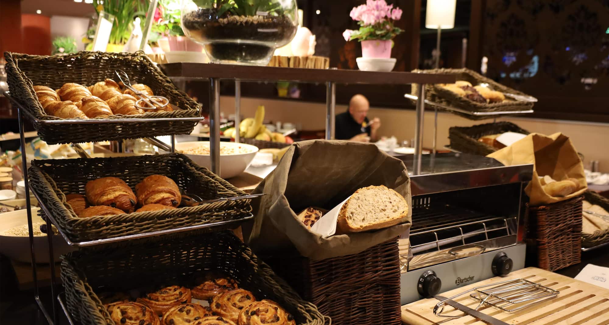 Golden Tulip CDG Airport Roissy - Salle de petit-déjeuner