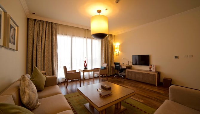 Golden Tulip Corniche Dammam - Golden Tulip Dammam Corniche Hotel - Sitting Area