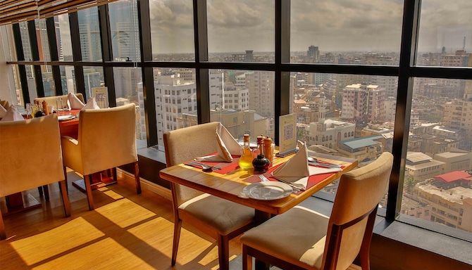 Golden Tulip Dar City Center - Restaurant