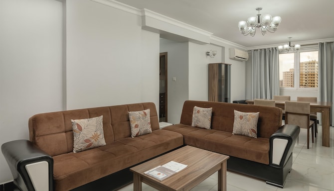 Golden Tulip Dar City Center - SUITE SITTING