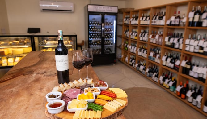 Golden Tulip Dar Es Salaam - Wine and Cheese Shop