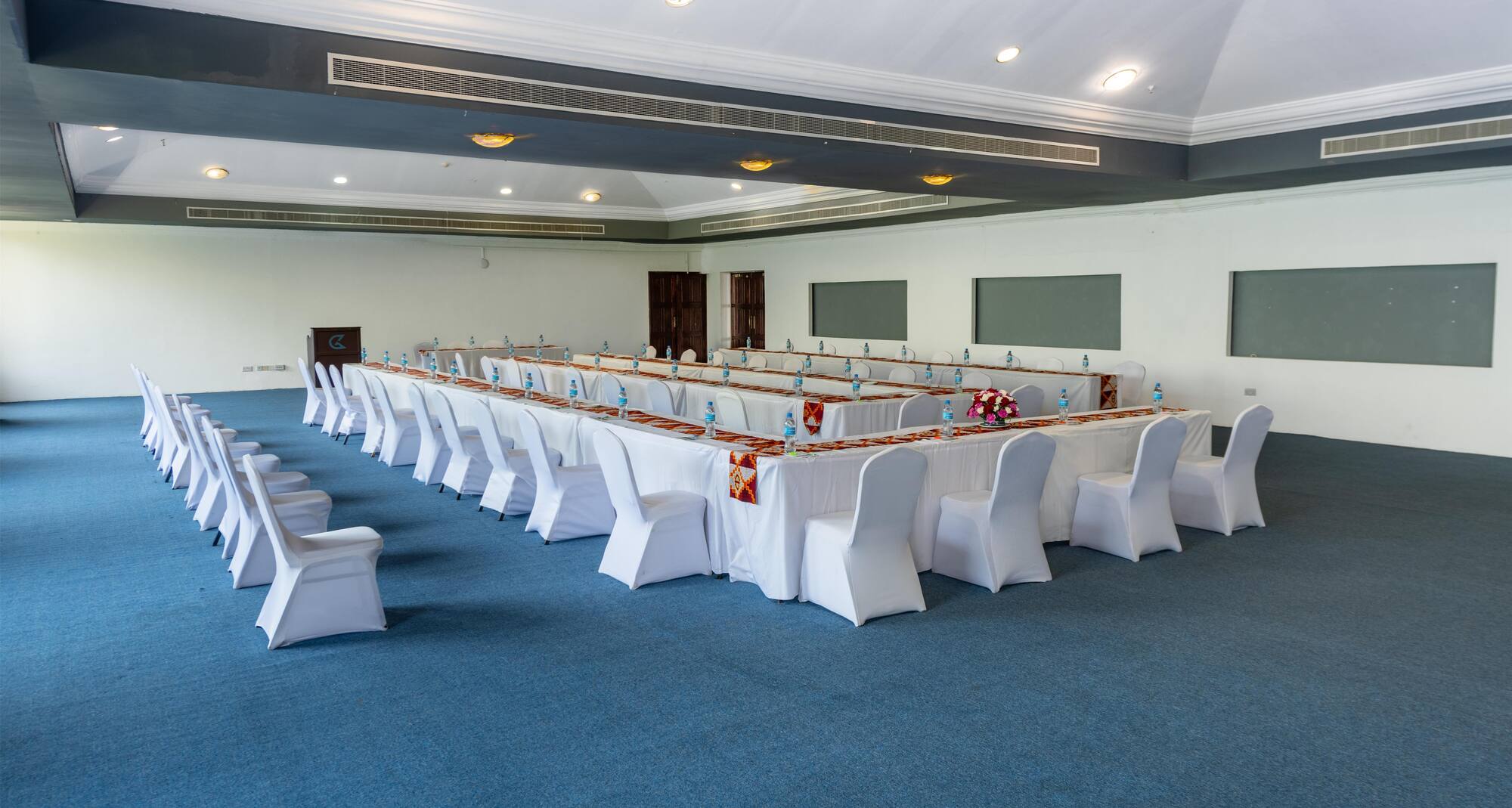 Golden Tulip Dar Es Salaam - Ngorongoro Hall