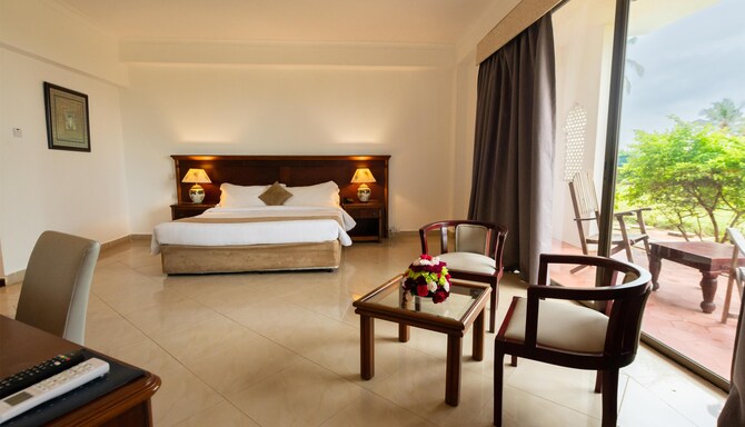Golden Tulip Dar Es Salaam - Vue de la suite