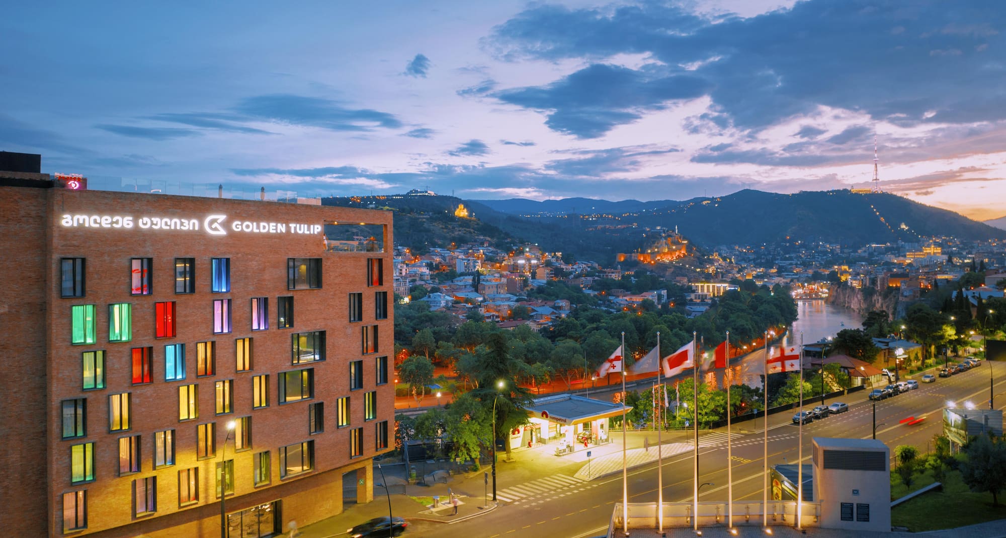 GOLDEN TULIP DESIGN TBILISI - DJI