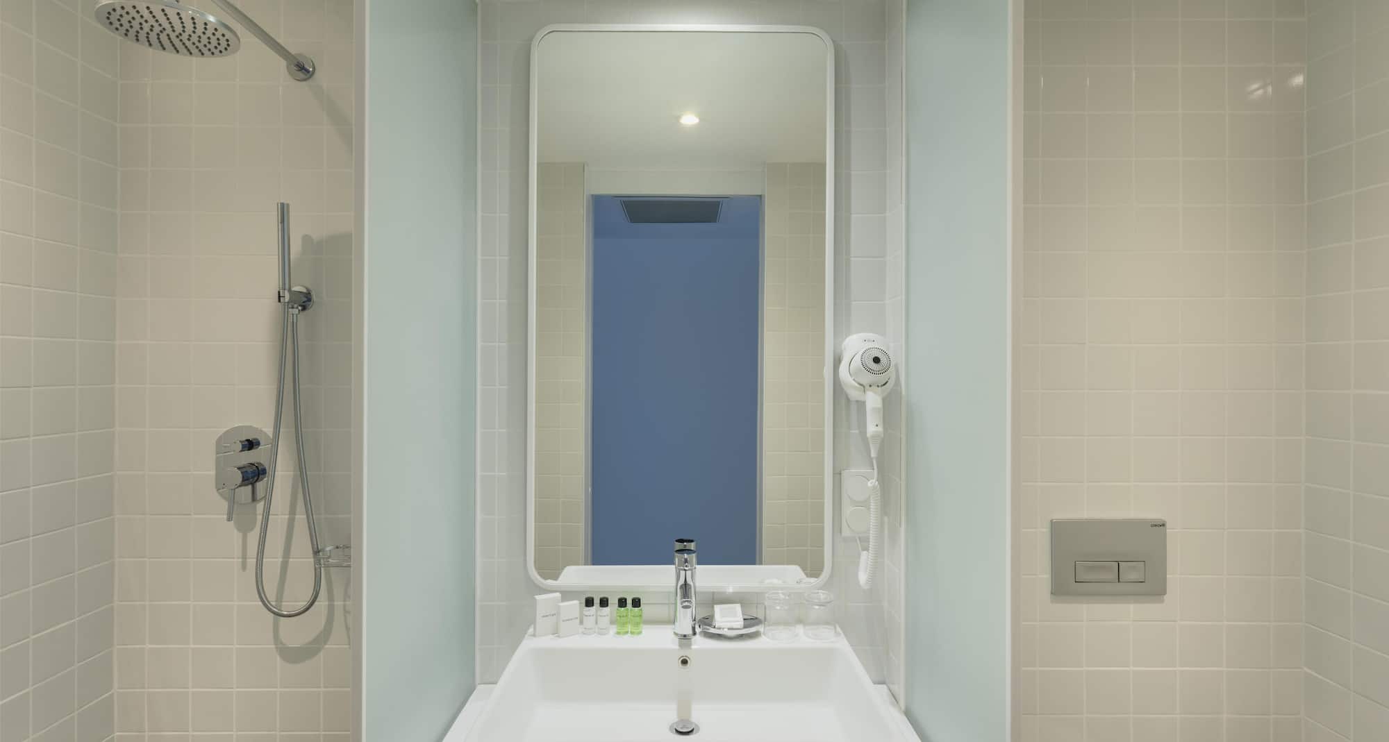 GOLDEN TULIP DESIGN TBILISI - BATH 1