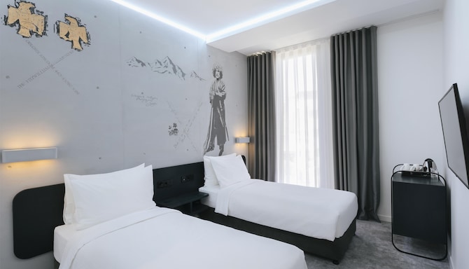 GOLDEN TULIP DESIGN TBILISI - STANDART 3