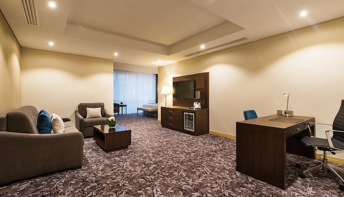 Golden Tulip Doha - Exec Suite