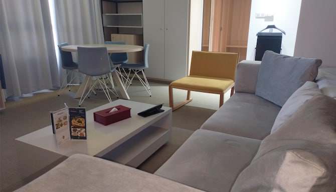 Golden Tulip El Mechtel - Suite