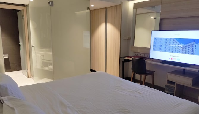 Golden Tulip El Mechtel - Suite