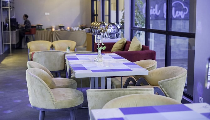 Ciel Bleu Sky Lounge
