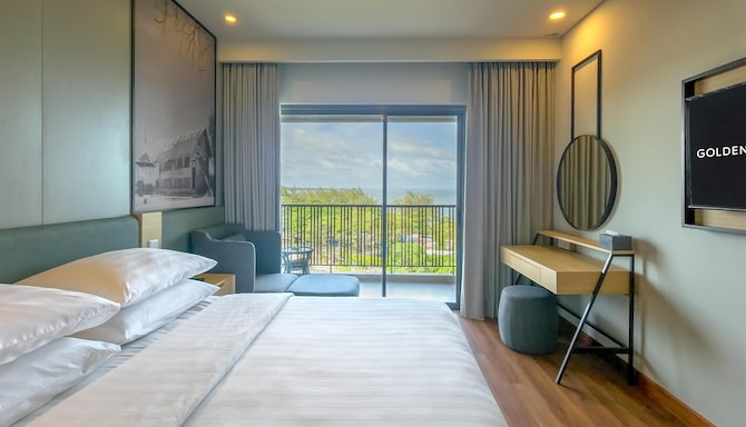 Grand Deluxe Sea View Queen
