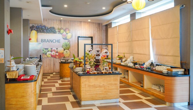 Golden Tulip Essential Belitung - Restaurant