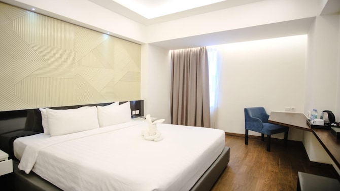 GOLDEN TULIP ESSENTIAL MAKASSAR - DELUXE QUEEN
