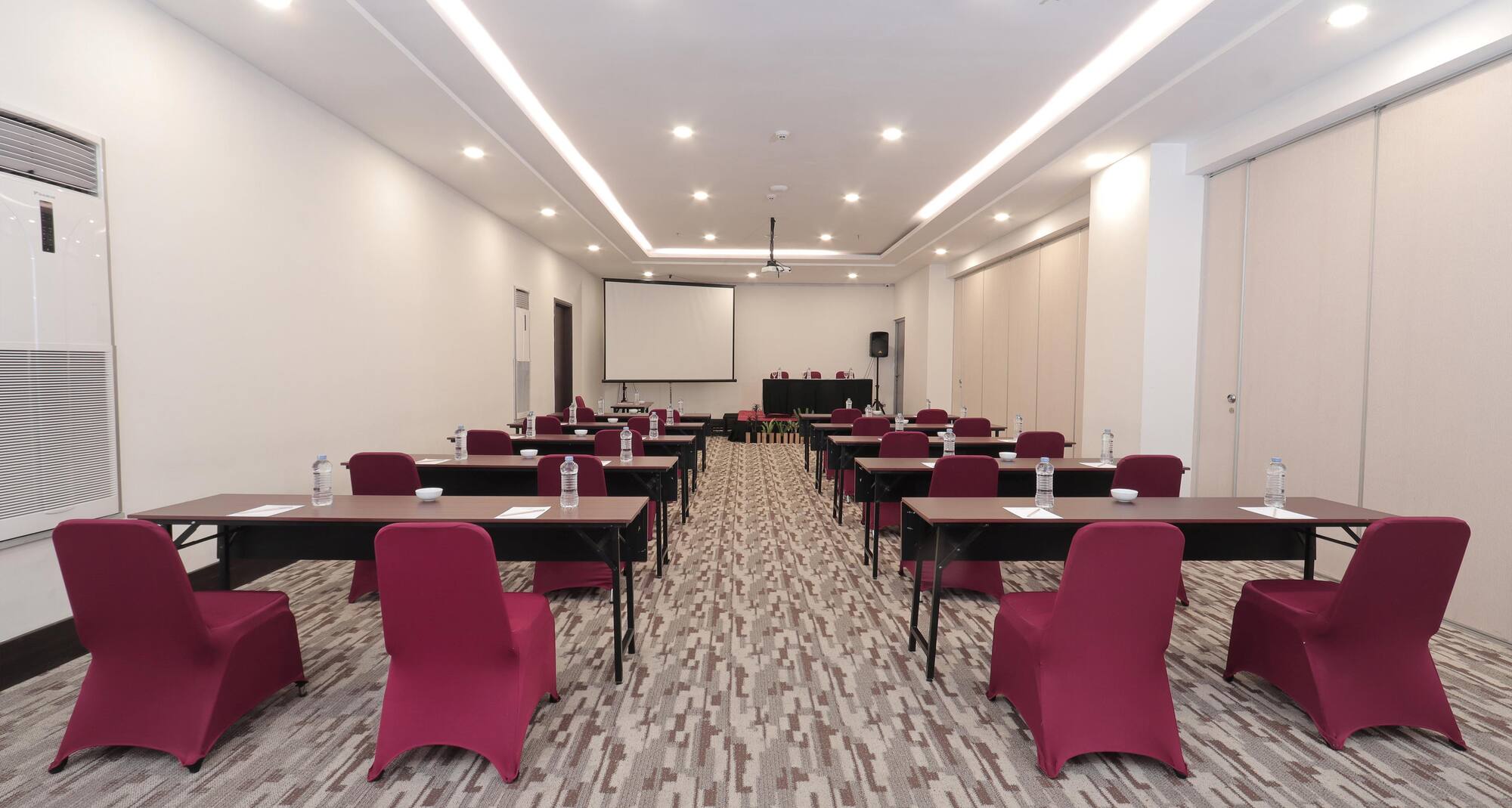 GOLDEN TULIP ESSENTIAL MAKASSAR