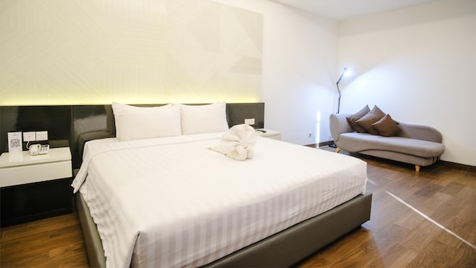 GOLDEN TULIP ESSENTIAL MAKASSAR - executive edit  png