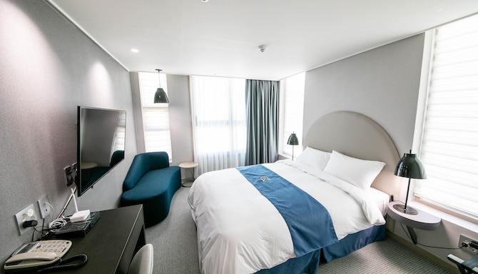 GOLDEN TULIP ESSENTIAL NAMGANG