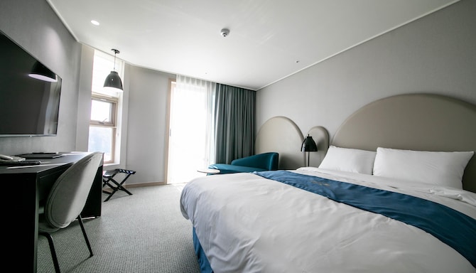 GOLDEN TULIP ESSENTIAL NAMGANG