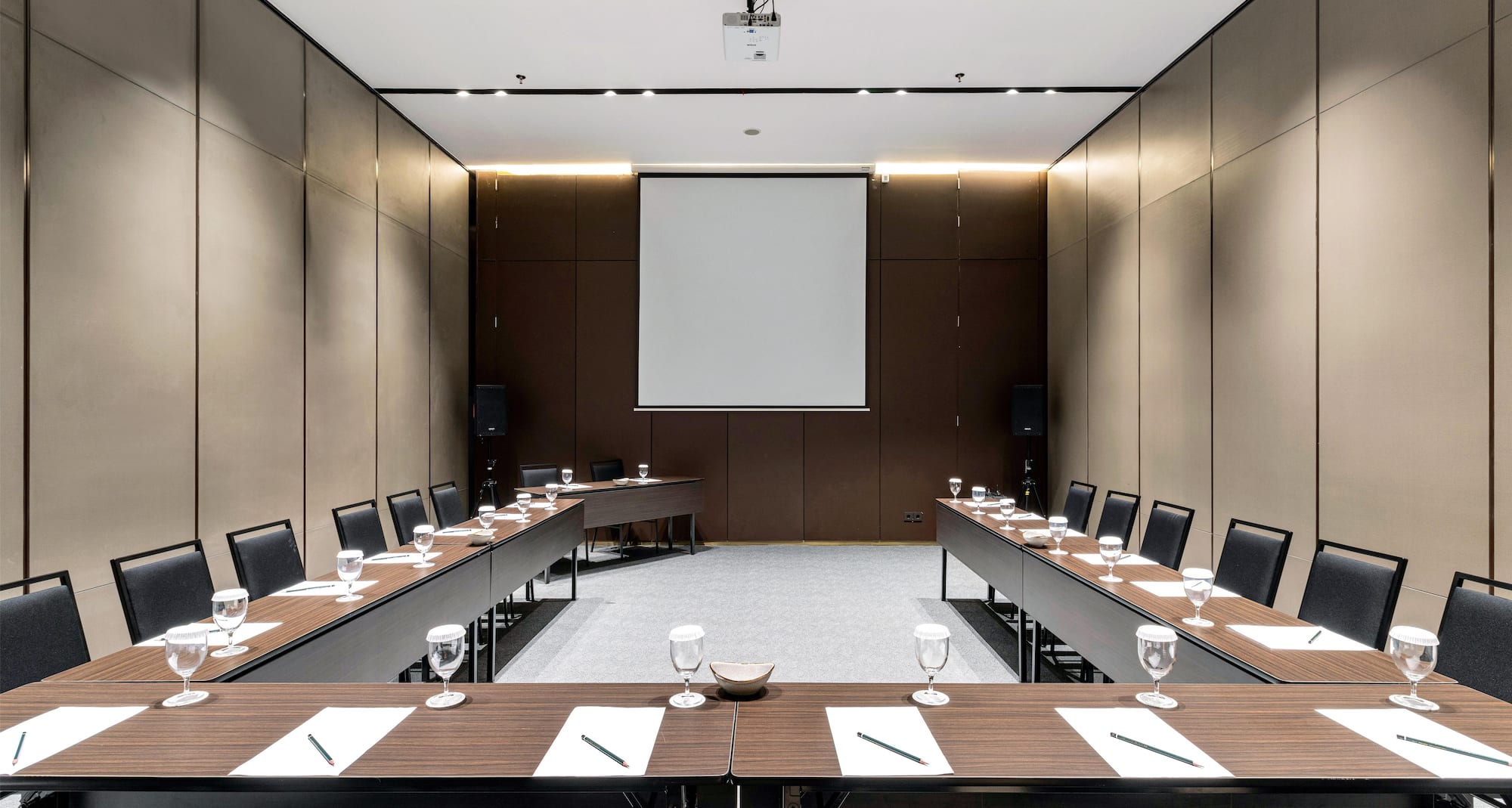 Golden Tulip Essential PIK2 Jakarta - Meeting Room 2