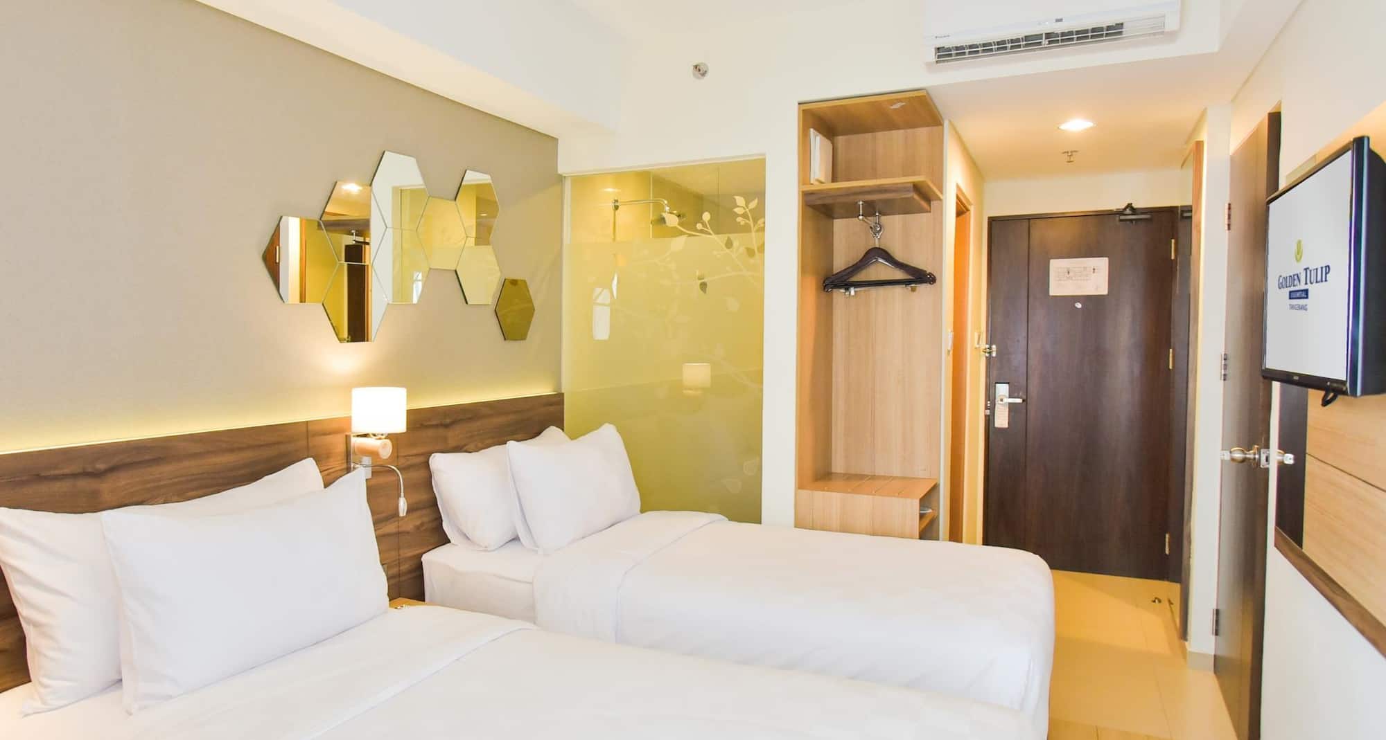 GOLDEN TULIP ESSENTIAL TANGERANG - Superior Room Twin