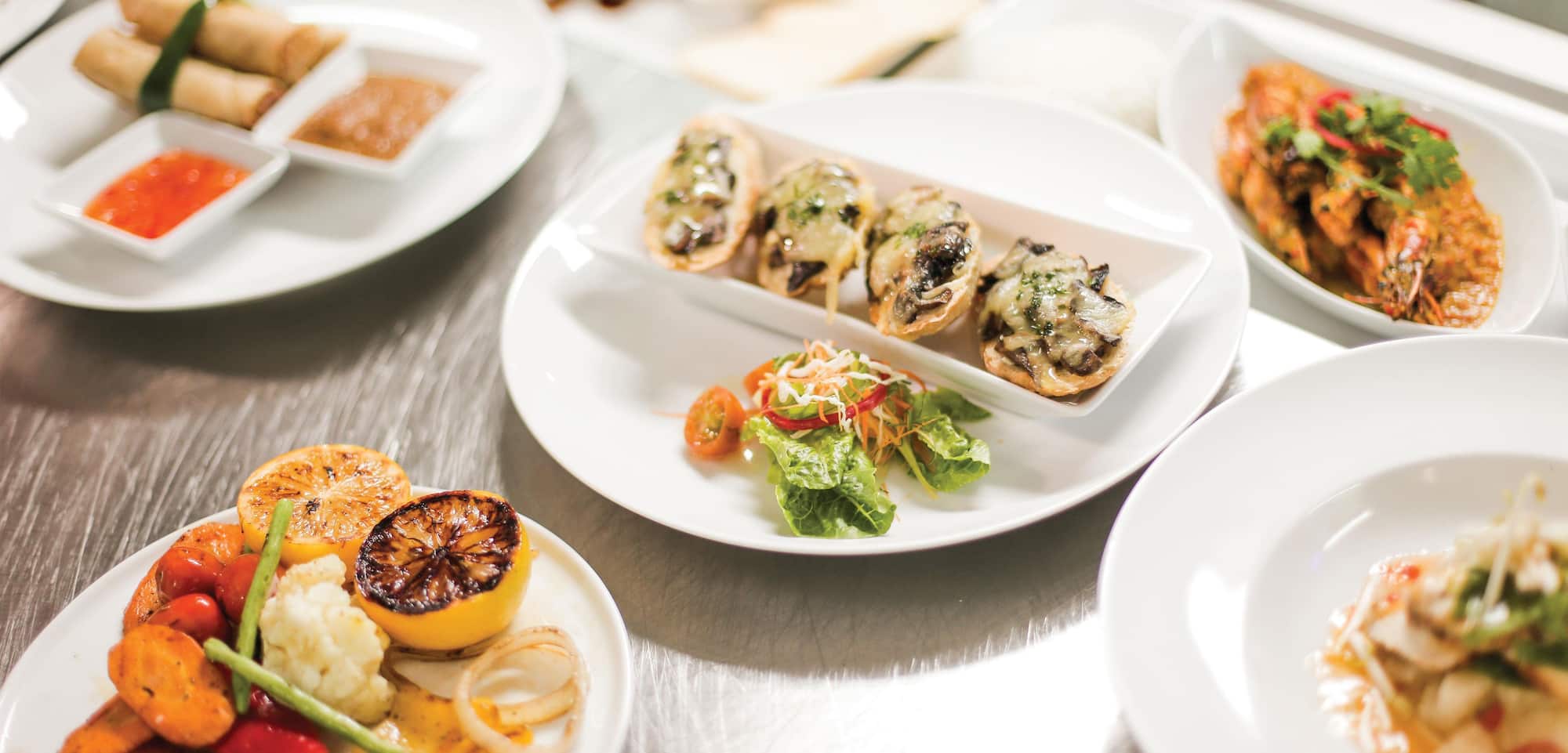GOLDEN TULIP ESSENTIAL TANGERANG - Food B