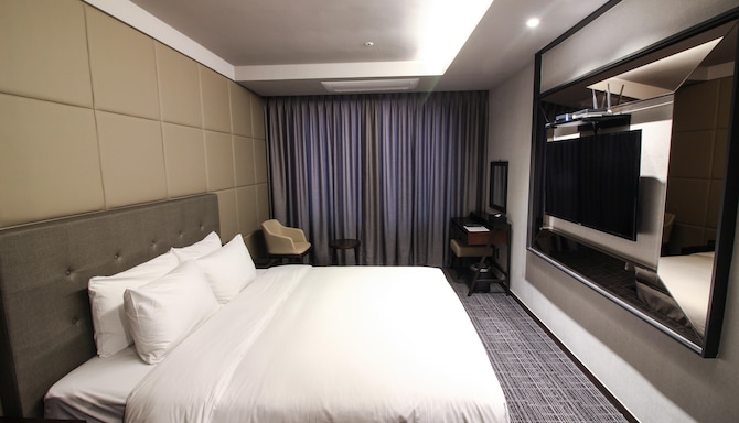 GOLDEN TULIP EVER YONGIN - DELUXE DOUBLE