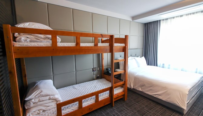 GOLDEN TULIP EVER YONGIN - DELUXE QUADRUPLE