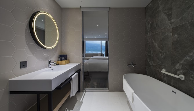 GOLDEN TULIP FAB HOTEL NEW TAIPEI - Standard Room