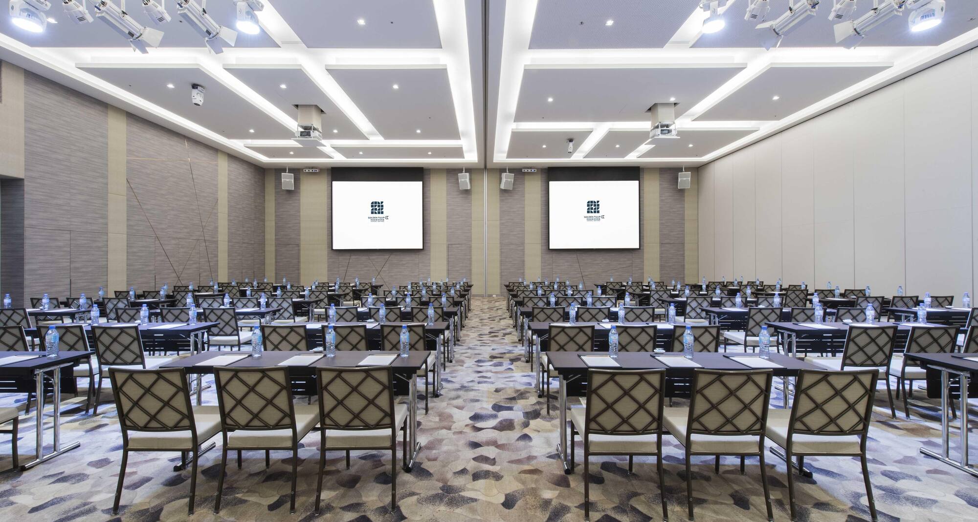 GOLDEN TULIP FAB HOTEL NEW TAIPEI - Meeting Room