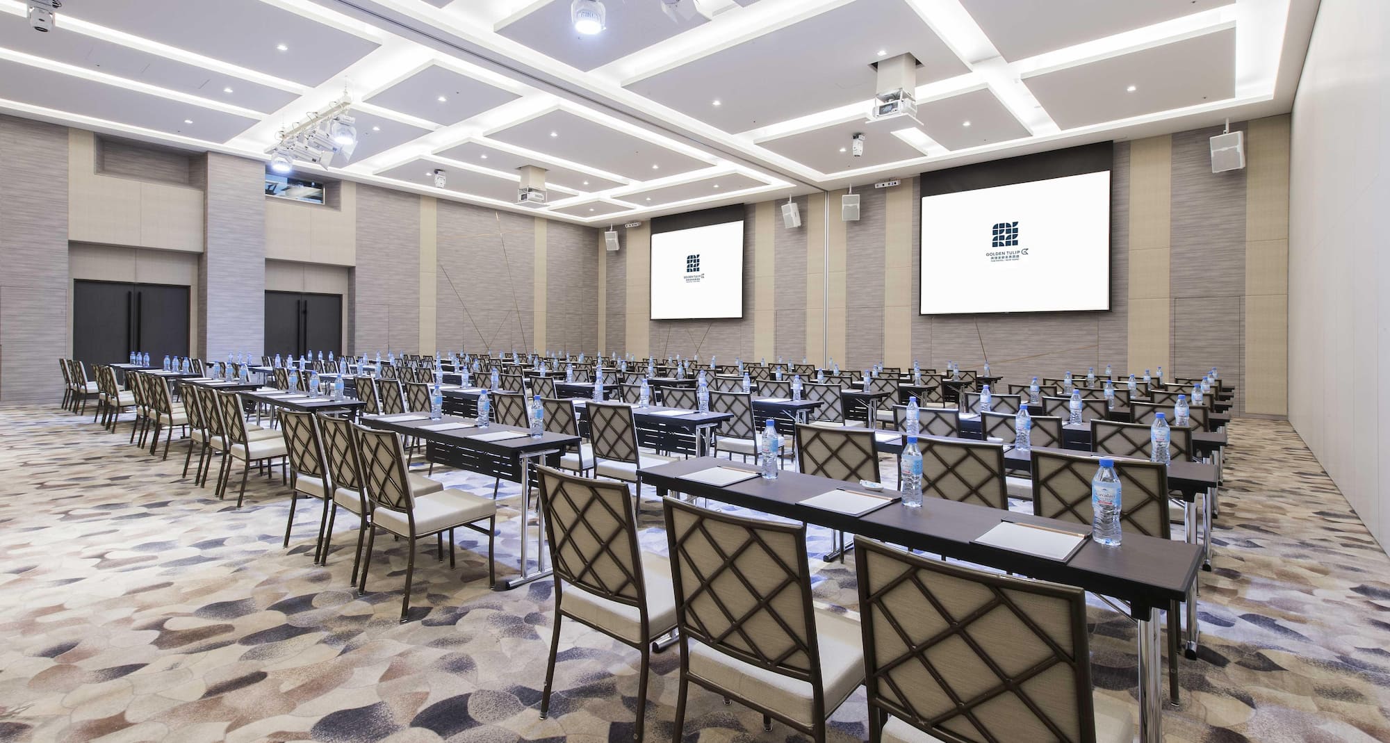GOLDEN TULIP FAB HOTEL NEW TAIPEI - Meeting Room
