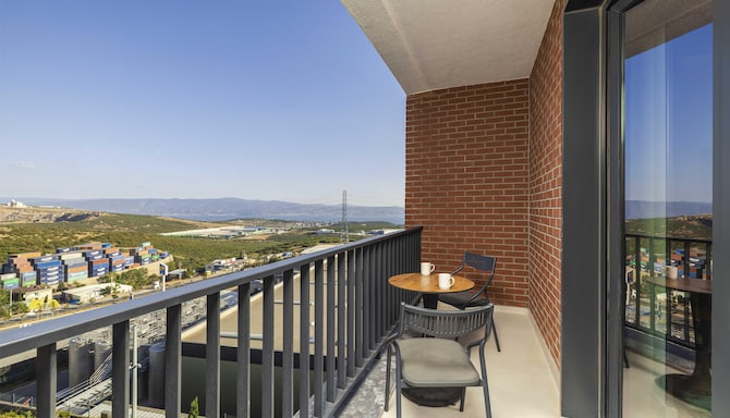 GOLDEN TULIP GEBKIM KOCAELI - Deluxe Balcony