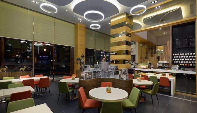Golden Tulip Glory Fine Hotel - G Cafe