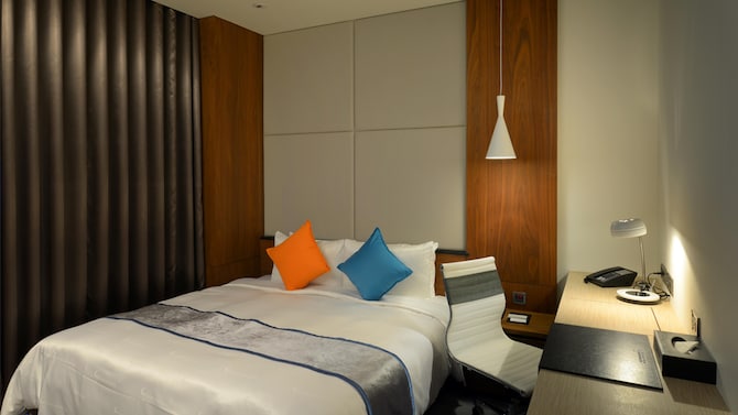 Golden Tulip Glory Fine Hotel - Guest room