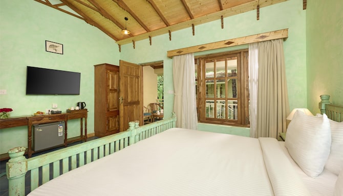 GOLDEN TULIP GOA MANDREM - Executive ROOM jpg
