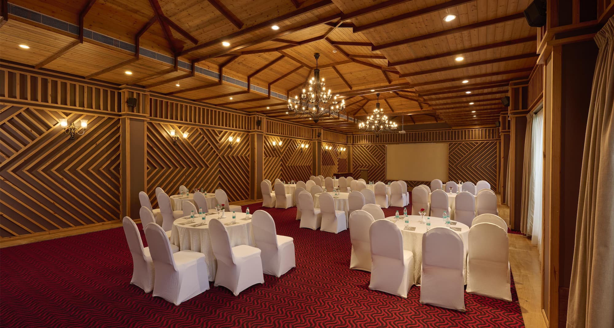 GOLDEN TULIP GOA MANDREM - Banquet