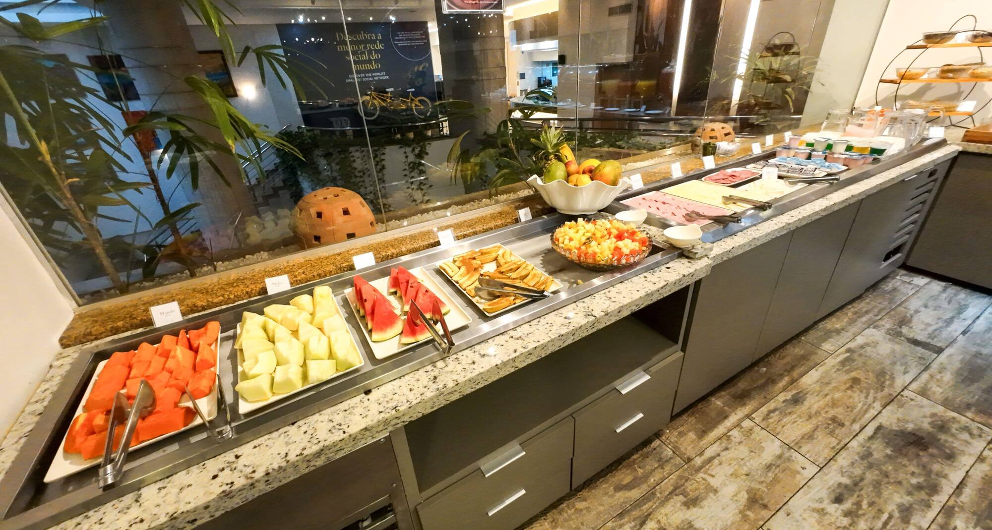 Golden Tulip Goiania Address - Breakfast