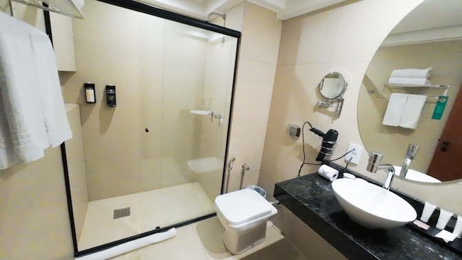 Golden Tulip Goiania Address - BATH SUPERIOR