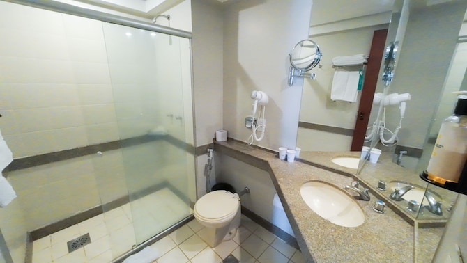 Golden Tulip Goiania Address - BATH
