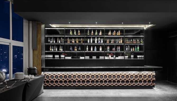 GOLDEN TULIP GURGAON (sector 29) - ROOFTOP BAR BANQUET SOCIAL WEB RESO
