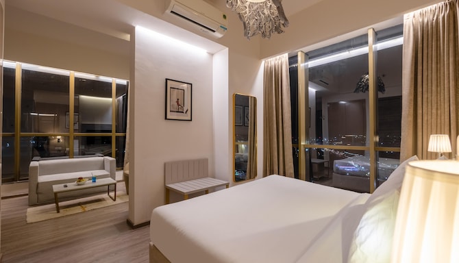 GOLDEN TULIP GURUGRAM SECTOR 80 - Premium suite