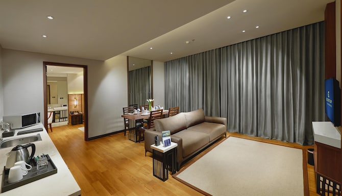 GOLDEN TULIP HOLLAND RESORT - Sky Villa Bedroom