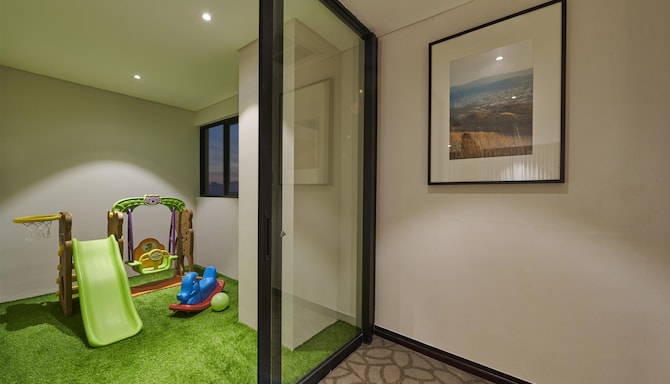 GOLDEN TULIP HOLLAND RESORT - Golden suite kids playground room