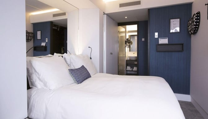 Golden Tulip Hotel Central - Extra Small Queensize room