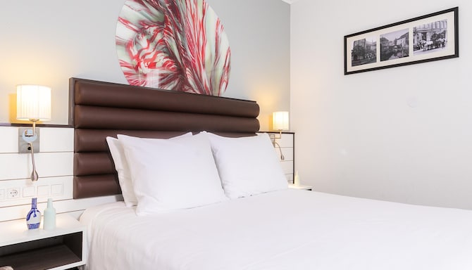 Golden Tulip Hotel Central - Small Queensize kamer