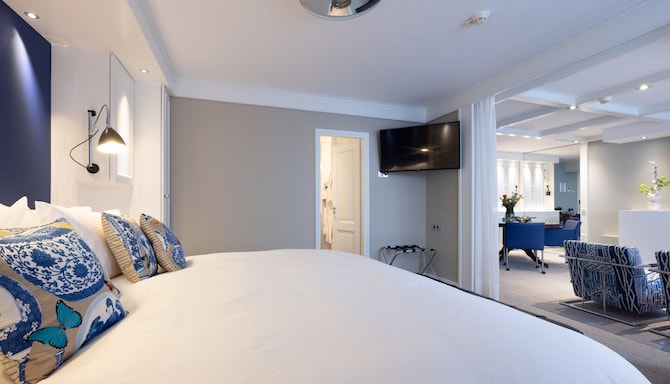 Golden Tulip Hotel Central - Duke Suite